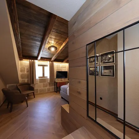 Planinarski Dom Vosac * Макарска