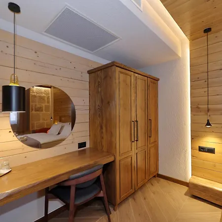 Planinarski Dom Vosac * Макарска