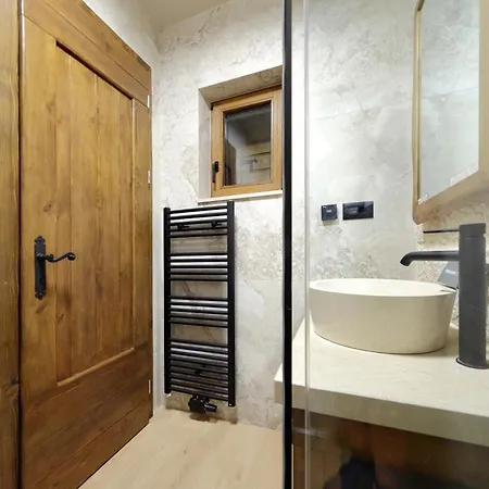 Planinarski Dom Vosac * Макарска