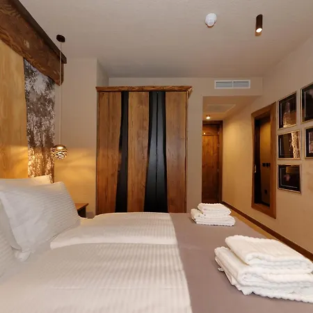 Planinarski Dom Vosac * Макарска