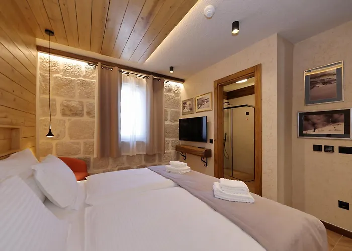 Planinarski Dom Vosac * Makarska