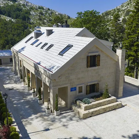 Planinarski Dom Vosac