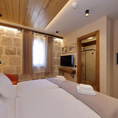 Planinarski Dom Vosac * Makarska