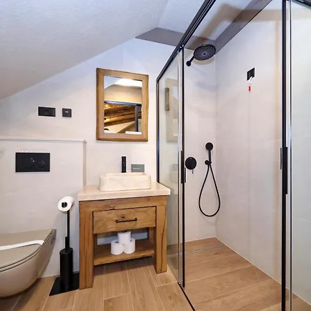 Otel Planinarski Dom Vosac