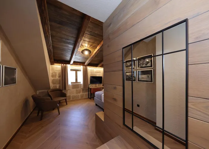 Planinarski Dom Vosac * מאקרסקה