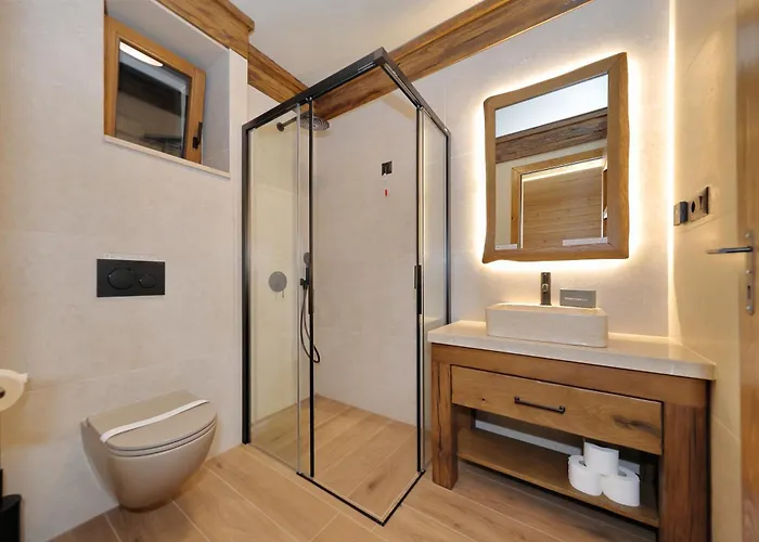 Planinarski Dom Vosac מאקרסקה