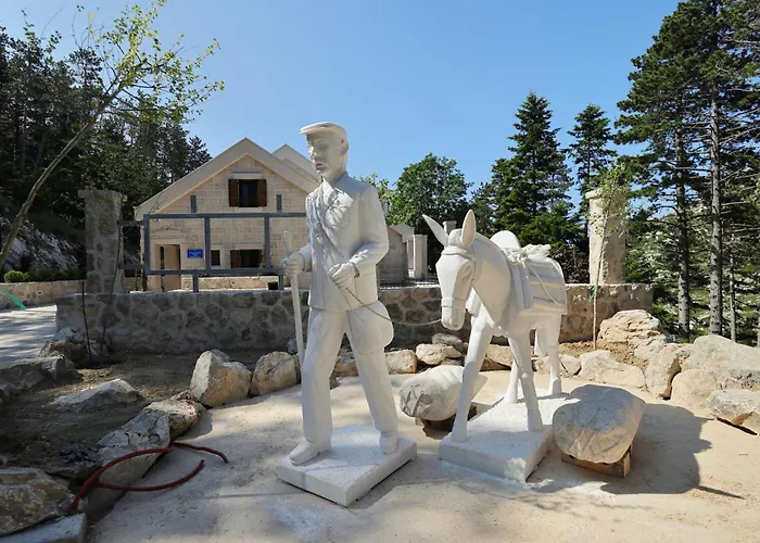 Planinarski Dom Vosac *