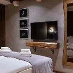 Planinarski Dom Vosac - Exklusiv Hotel Makarska